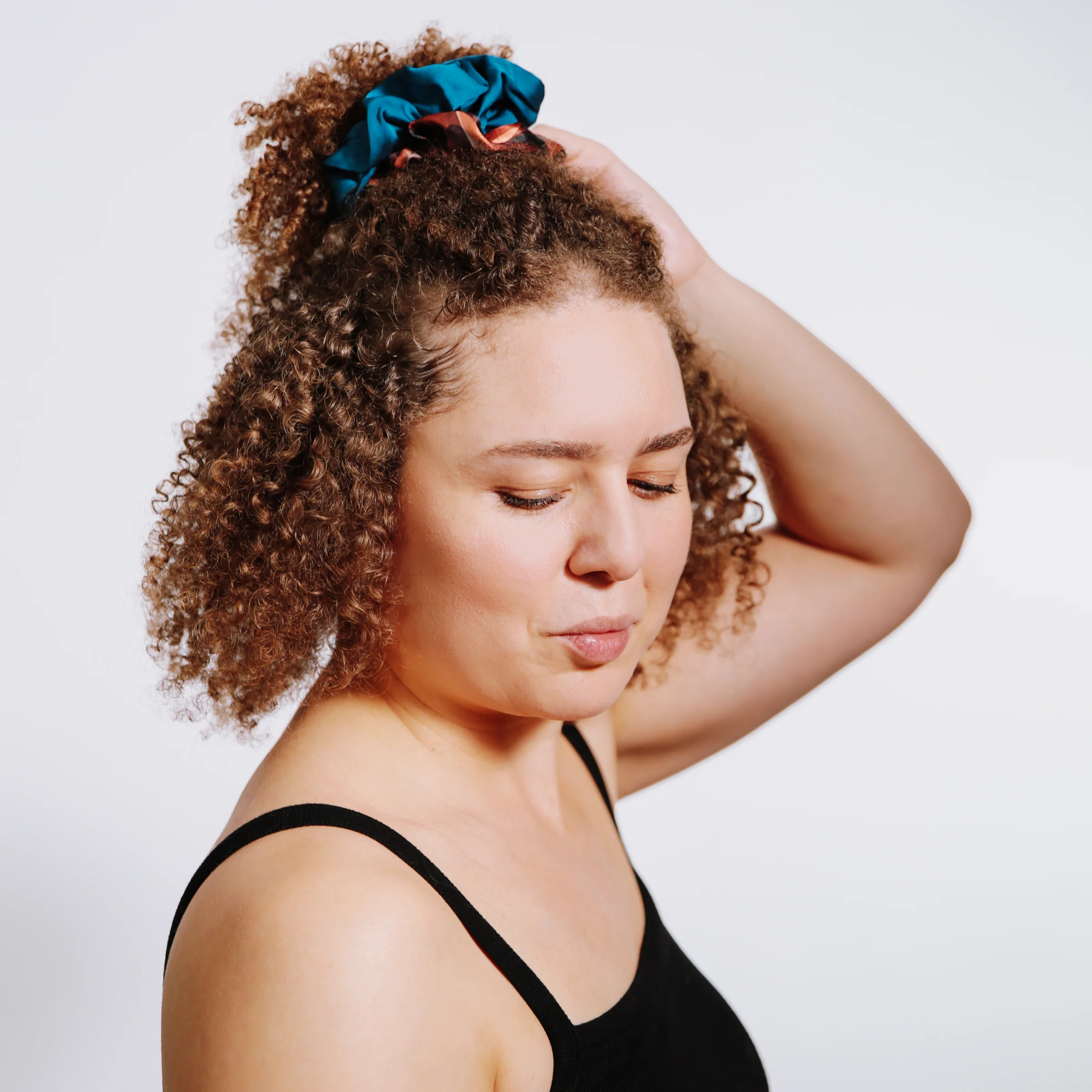 Luxe Satin Scrunchies (5-pack) - Limited Edition Cinnamon Swirl Collection - Image 4
