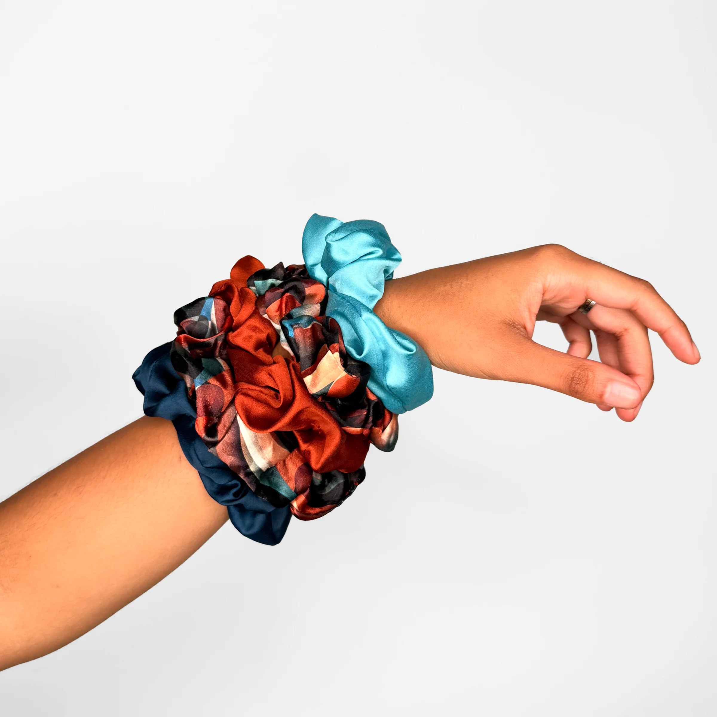 Luxe Satin Scrunchies (5-pack) - Limited Edition Cinnamon Swirl Collection - Image 5